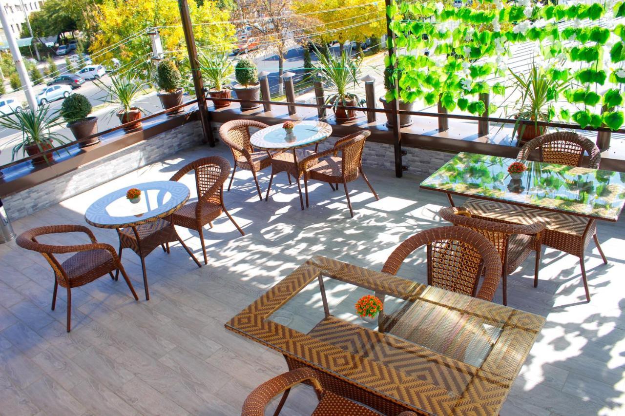 Hotel Taht Tashkent Esterno foto